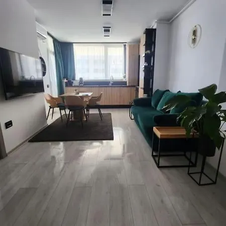Apartment Refined Luxury